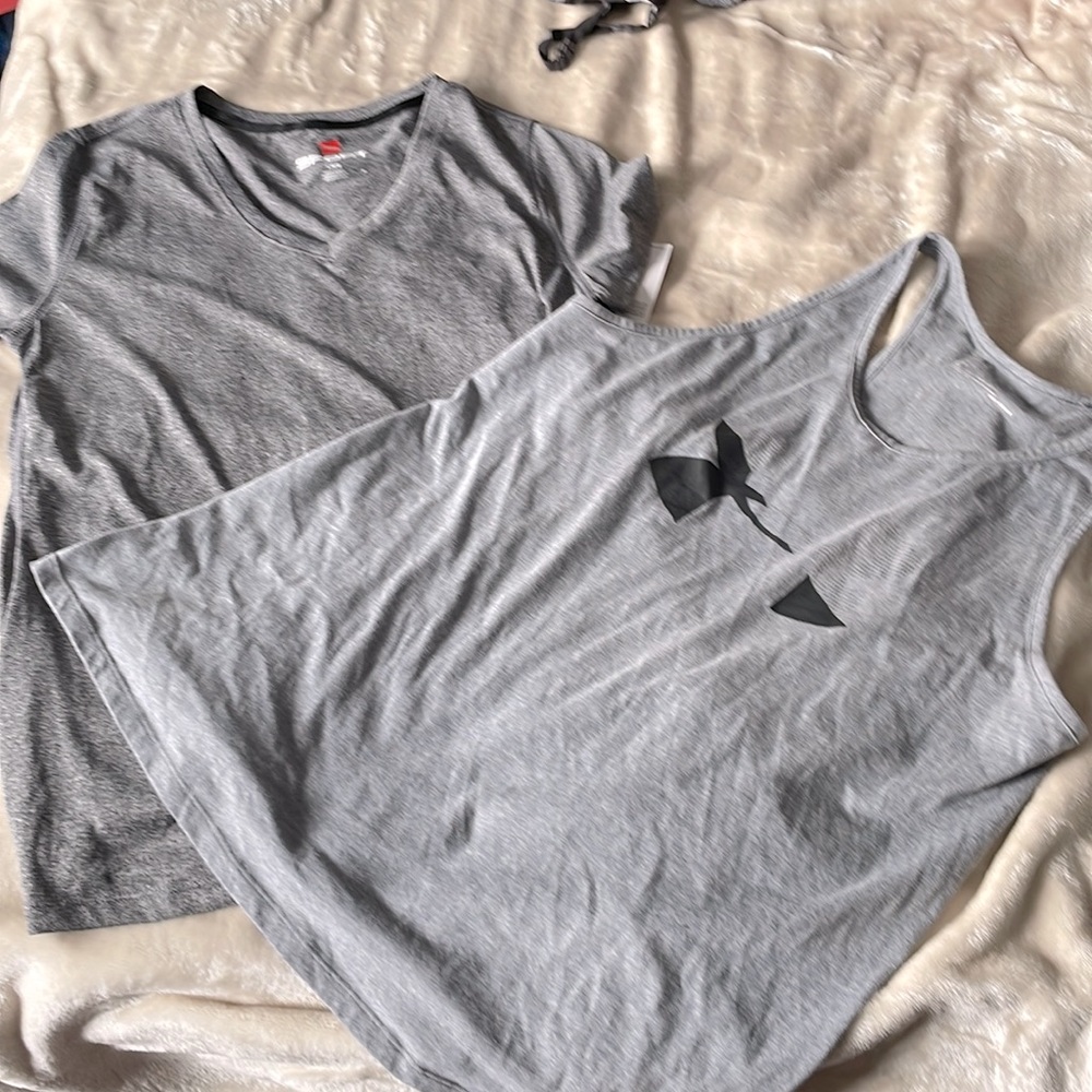 2 L workout tops under armour and Hanes